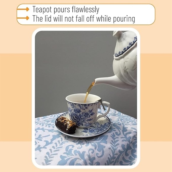 Elegant Blue and White Floral Tea Set for 4 - Picture 3 of 7